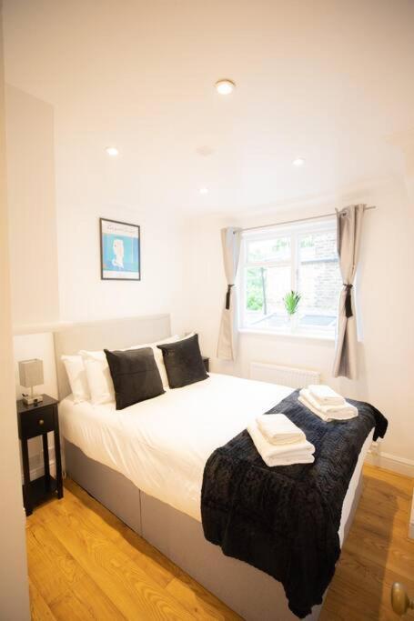 Perfect Location 4Bed 2 Bath Spacious Apartment London Kültér fotó