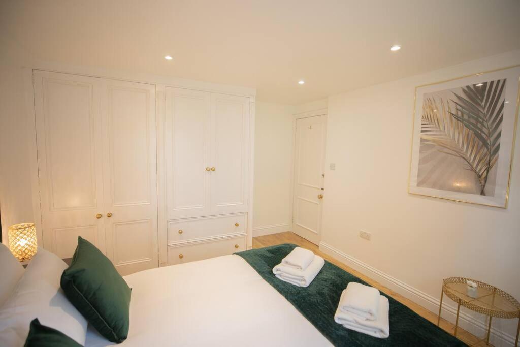 Perfect Location 4Bed 2 Bath Spacious Apartment London Kültér fotó
